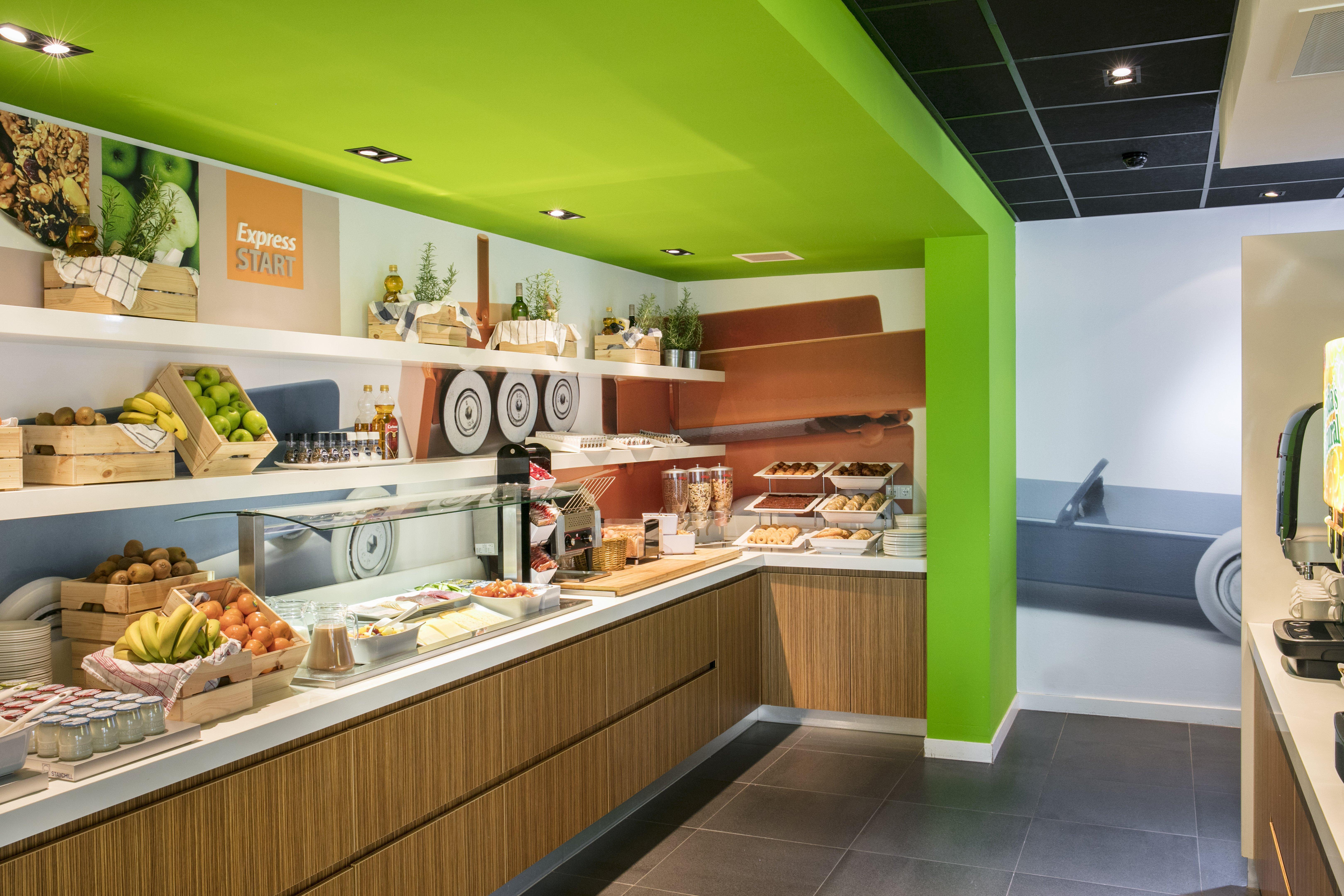 Holiday Inn Express Utrecht - Papendorp, An Ihg Hotel Eksteriør billede